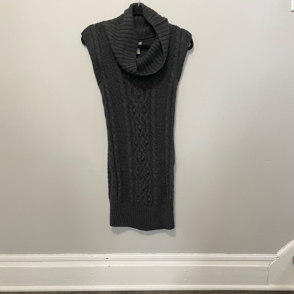 Gray sleeveless, sweater dress.